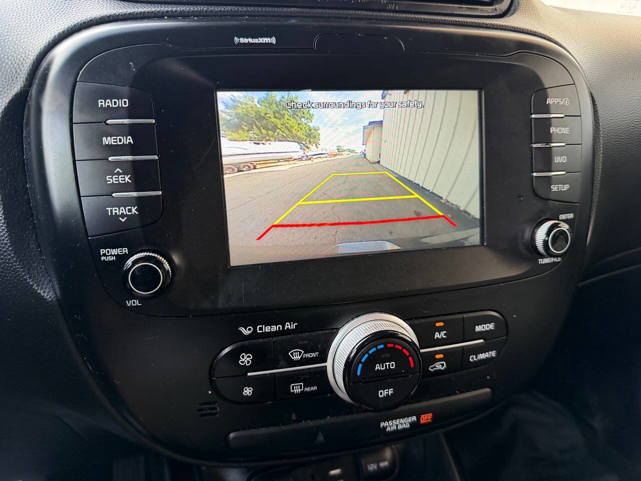 Used 2018 Kia Soul + FWD image 26