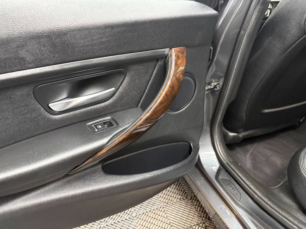 Used 2016 BMW 320i xDrive Sedan image 46