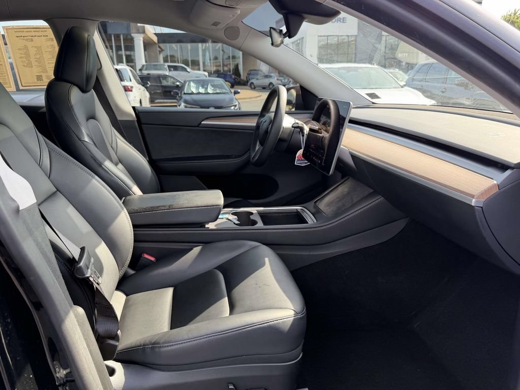 Used 2024 Tesla Model Y Long Range AWD/4WD image 12