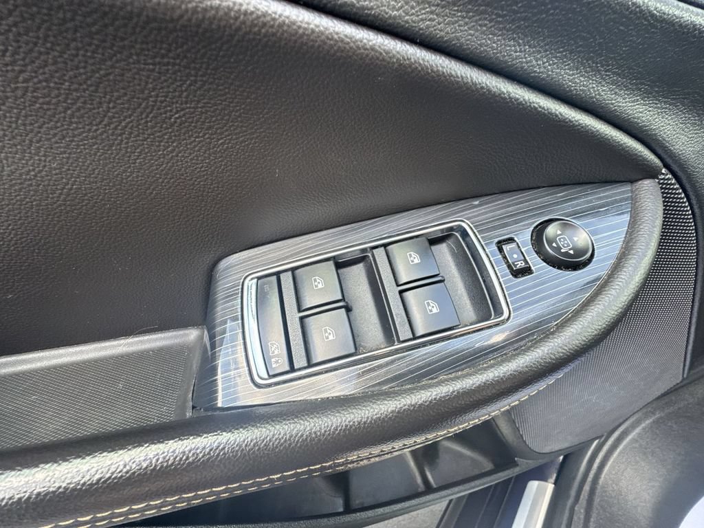 Used 2016 Chevrolet Impala LTZ FWD image 19