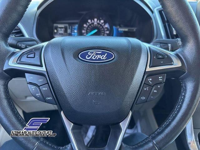 Used 2022 Ford Edge Titanium image 23