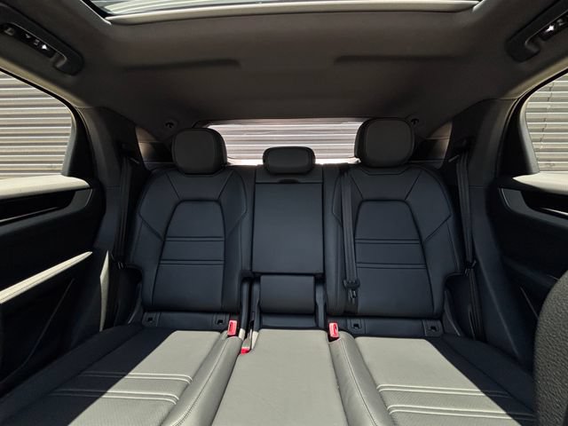 Certified 2025 Porsche Cayenne S AWD/4WD image 28
