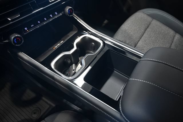 New 2026 Chevrolet Traverse LT w/ LPO, Floor Liner Package FWD image 19