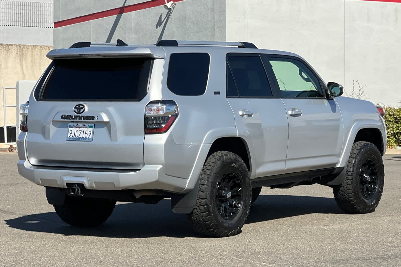 Used 2022 Toyota 4Runner SR5 AWD/4WD image 2