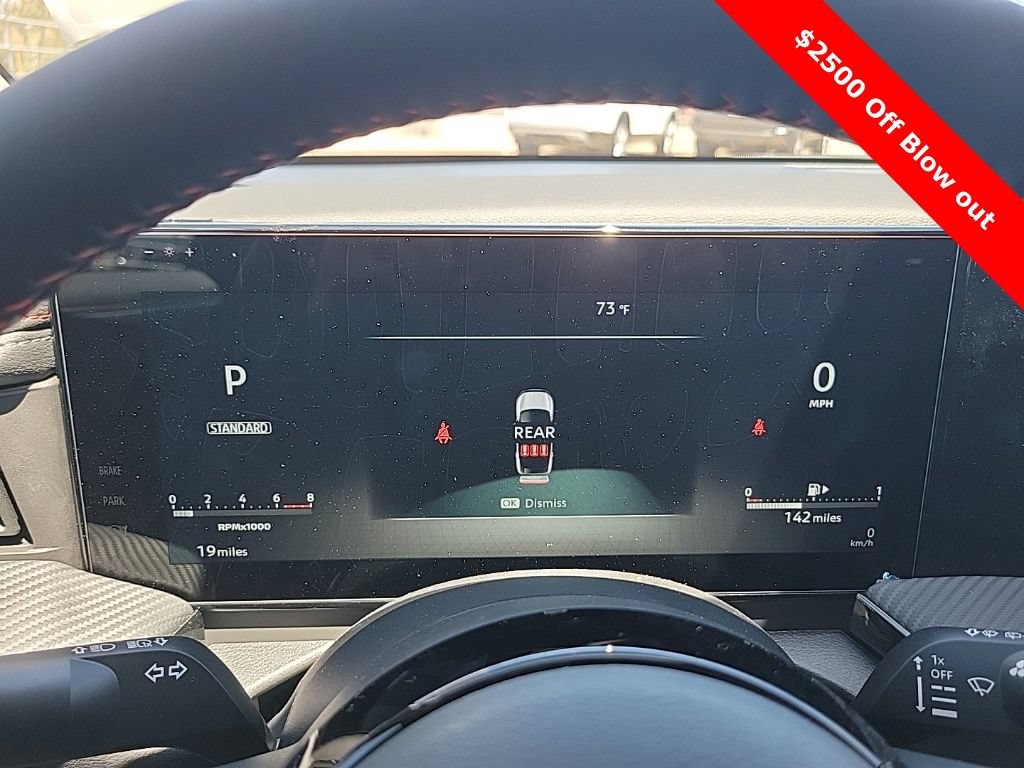New 2025 Nissan Kicks SR FWD image 32