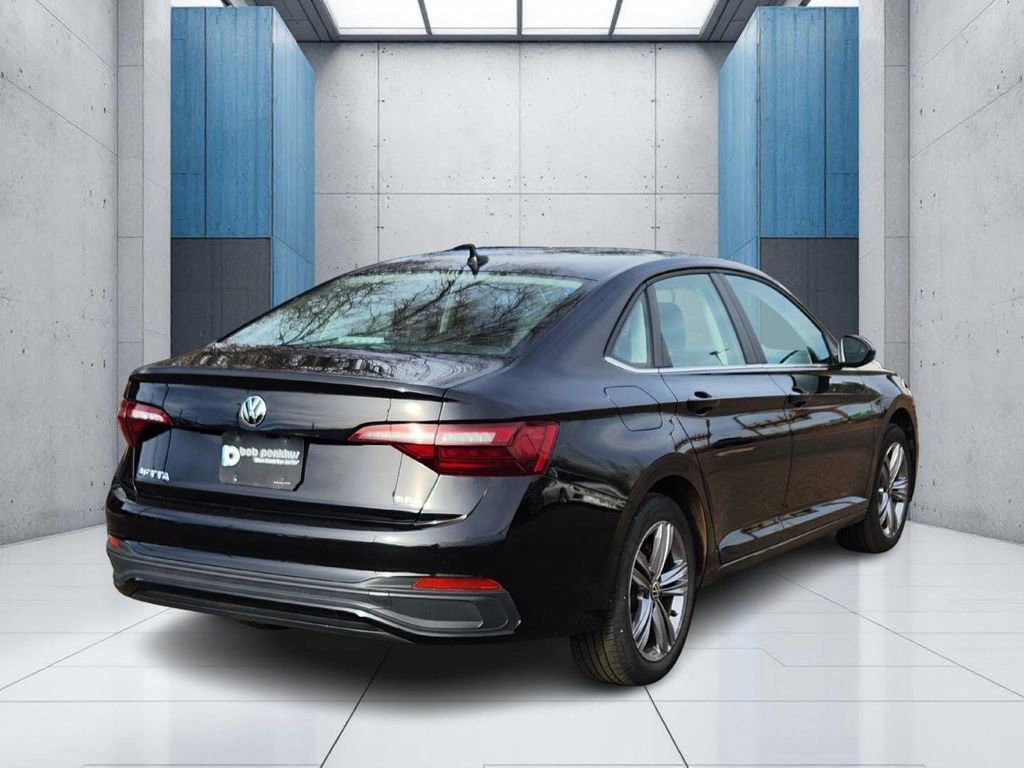 Used 2024 Volkswagen Jetta SE image 29