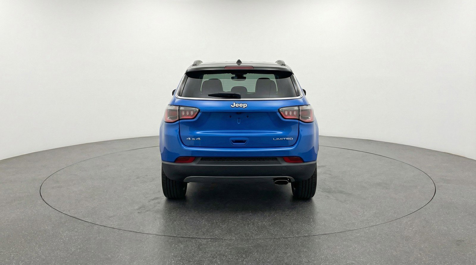 Used 2025 Jeep Compass Limited image 7