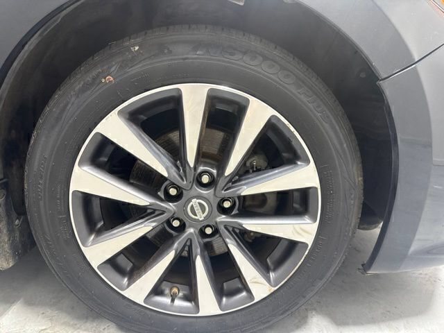 Used 2017 Nissan Altima 2.5 SV FWD image 4