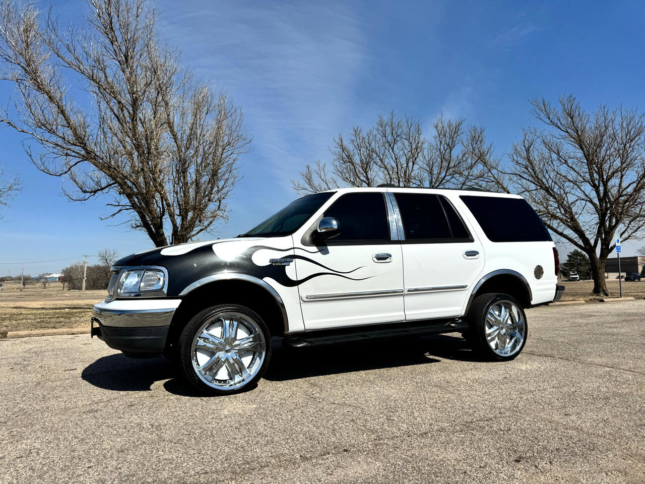 Used 2002 Ford Expedition XLT image 18