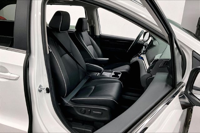Used 2025 Honda Odyssey Touring image 8