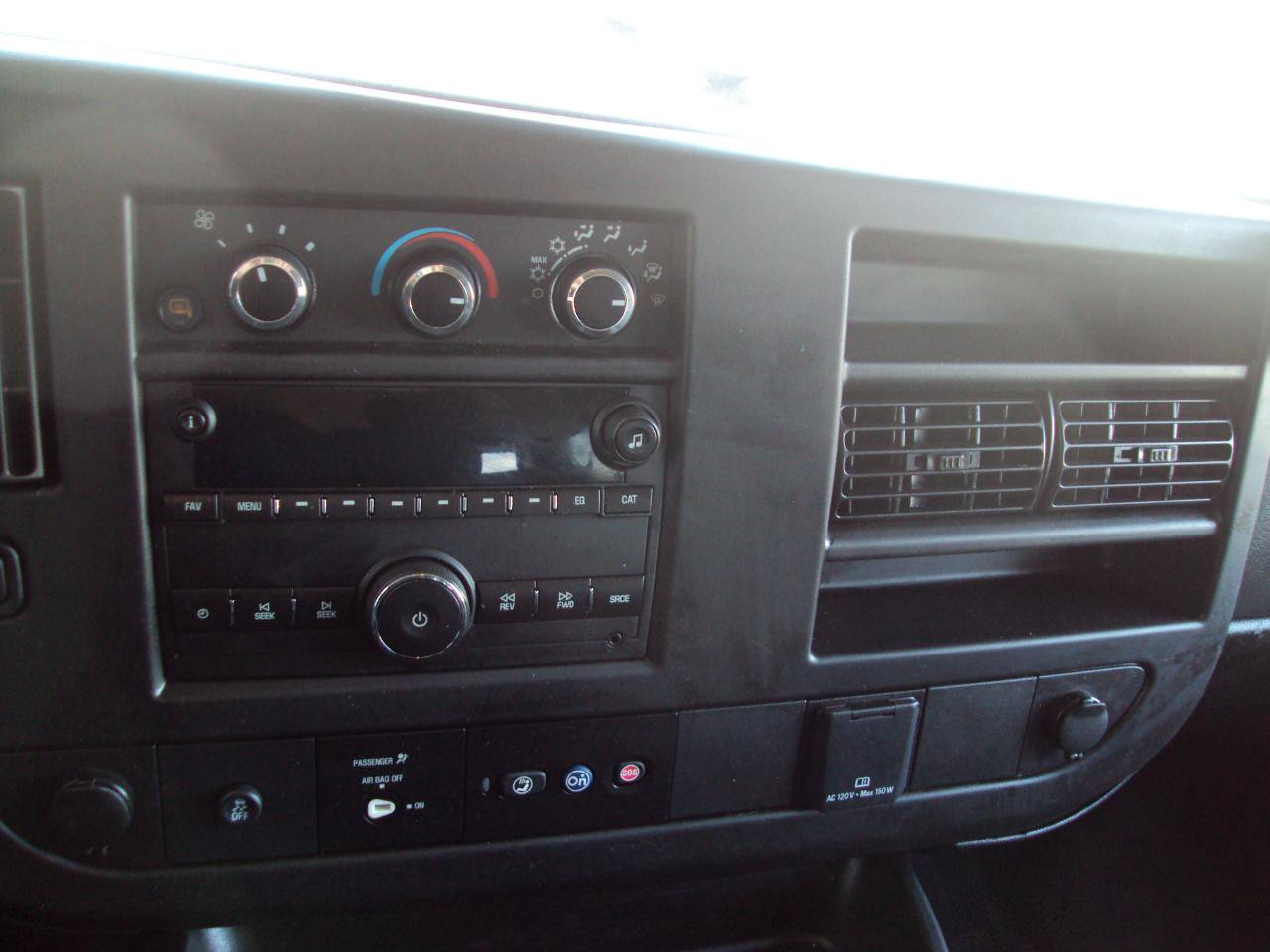 Used 2019 Chevrolet Express 3500 LS RWD image 21