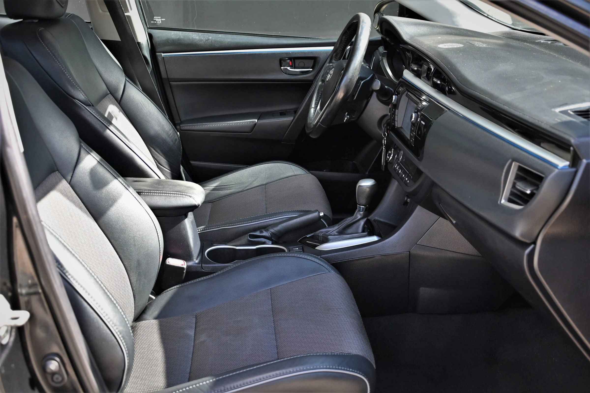 Used 2015 Toyota Corolla S FWD image 16