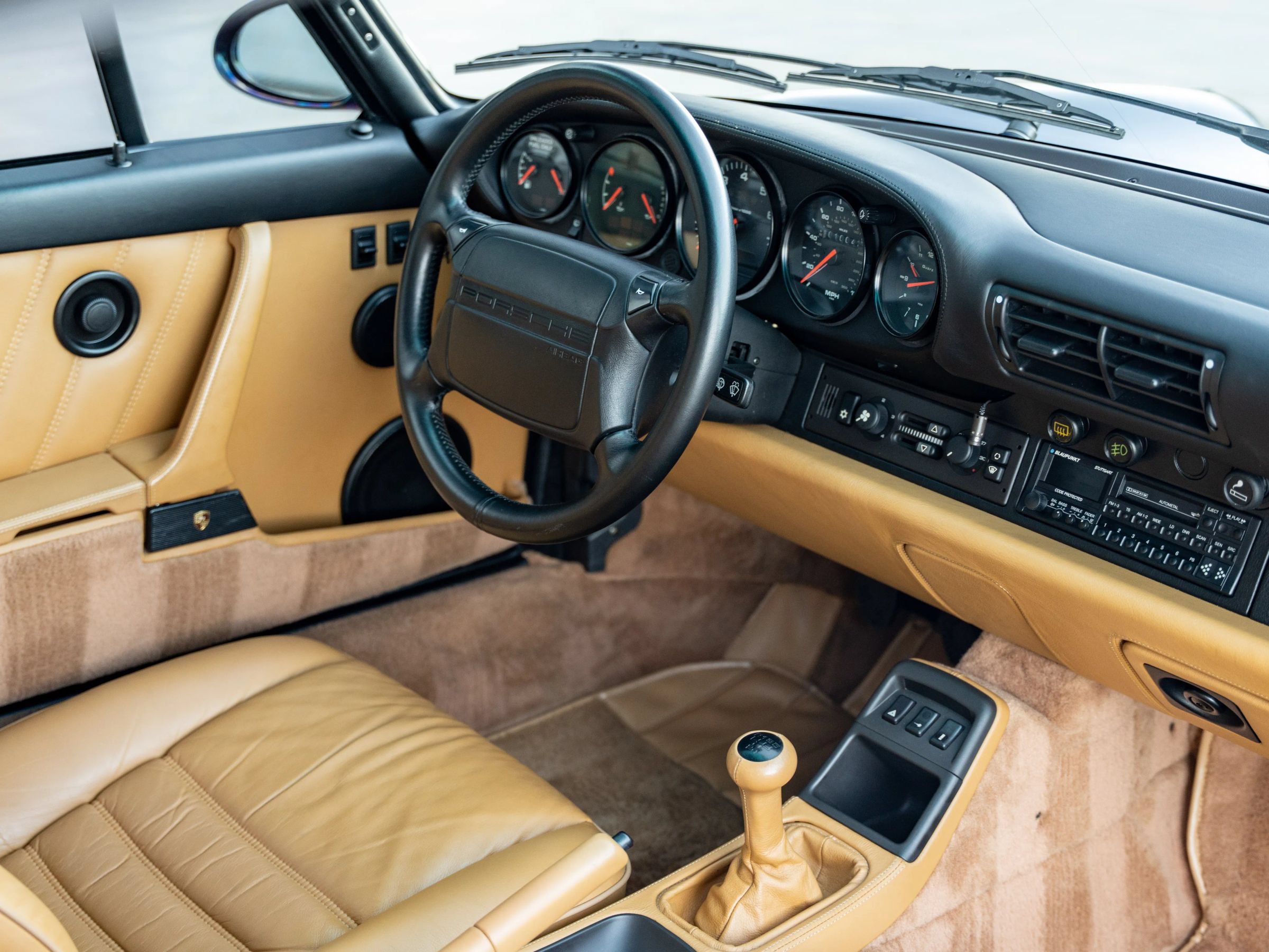 Used 1992 Porsche 911 Turbo RWD image 18