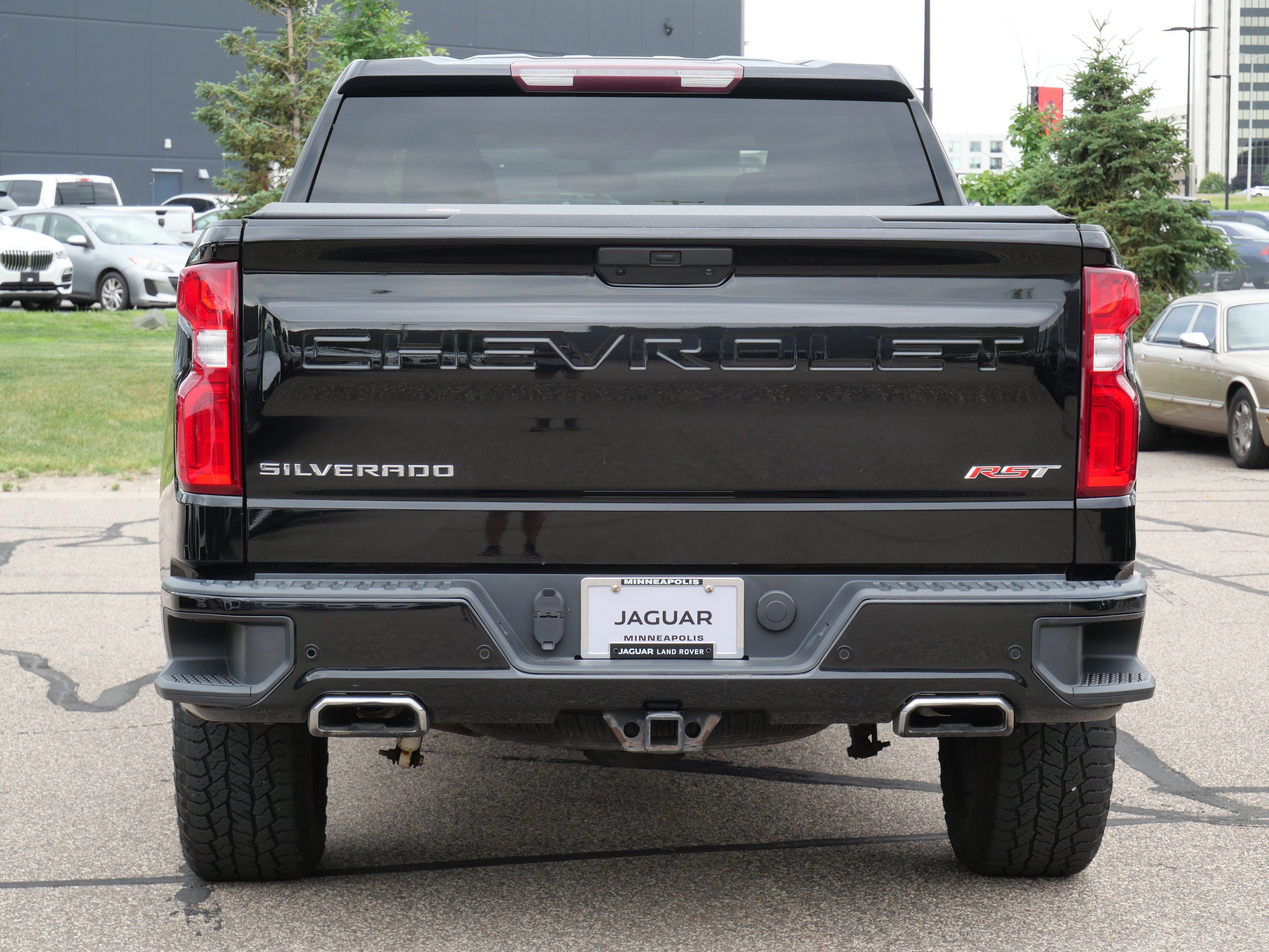 Used 2019 Chevrolet Silverado 1500 RST AWD/4WD image 4