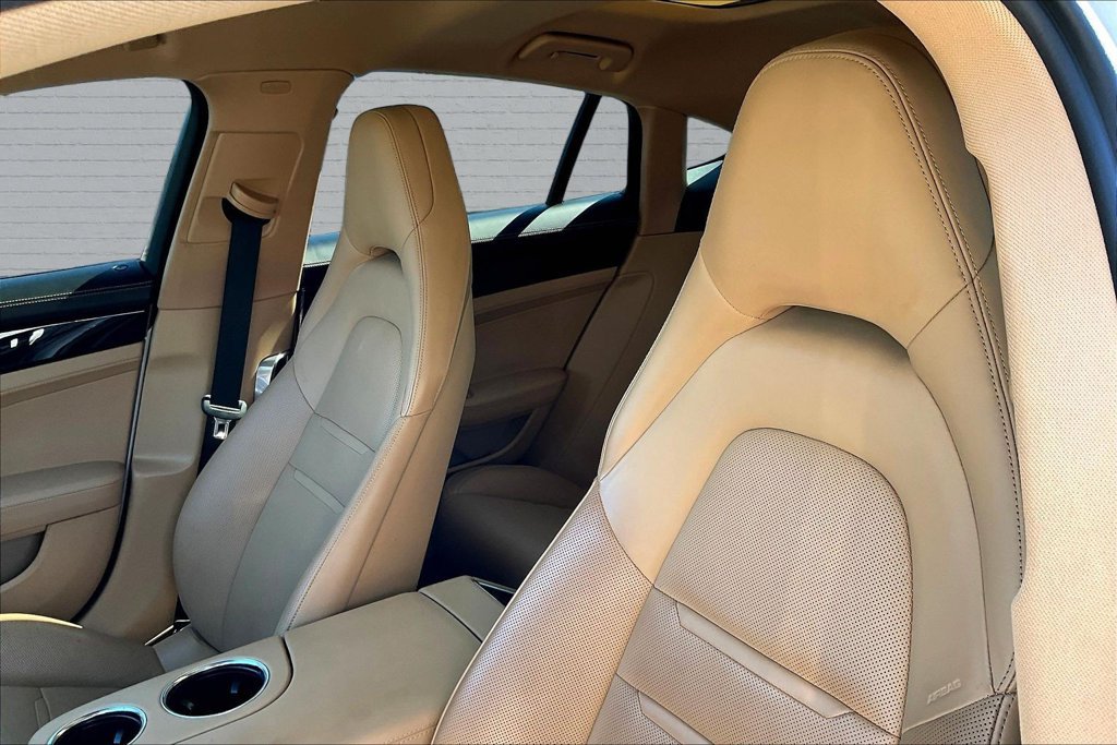 Used 2020 Porsche Panamera w/ Premium Package Plus RWD image 20