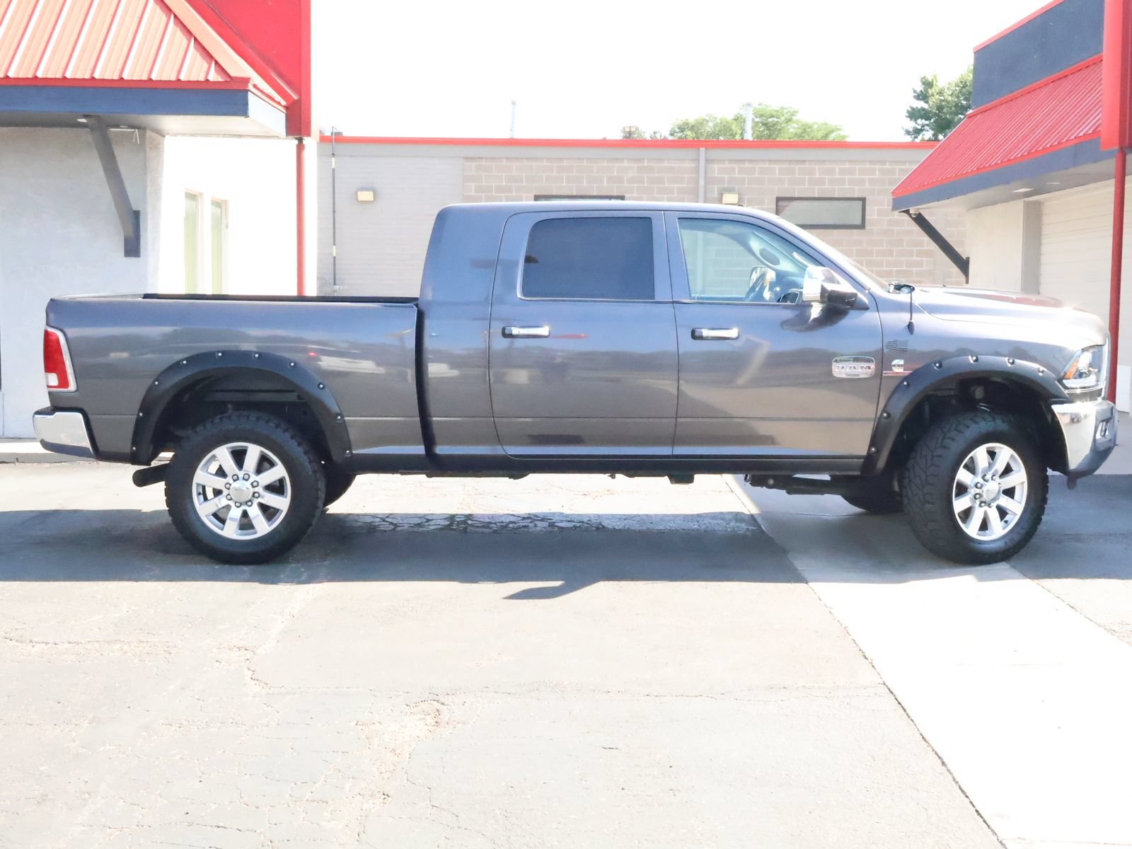 Used 2014 RAM 3500 Laramie Longhorn w/ Convenience Group AWD/4WD image 3