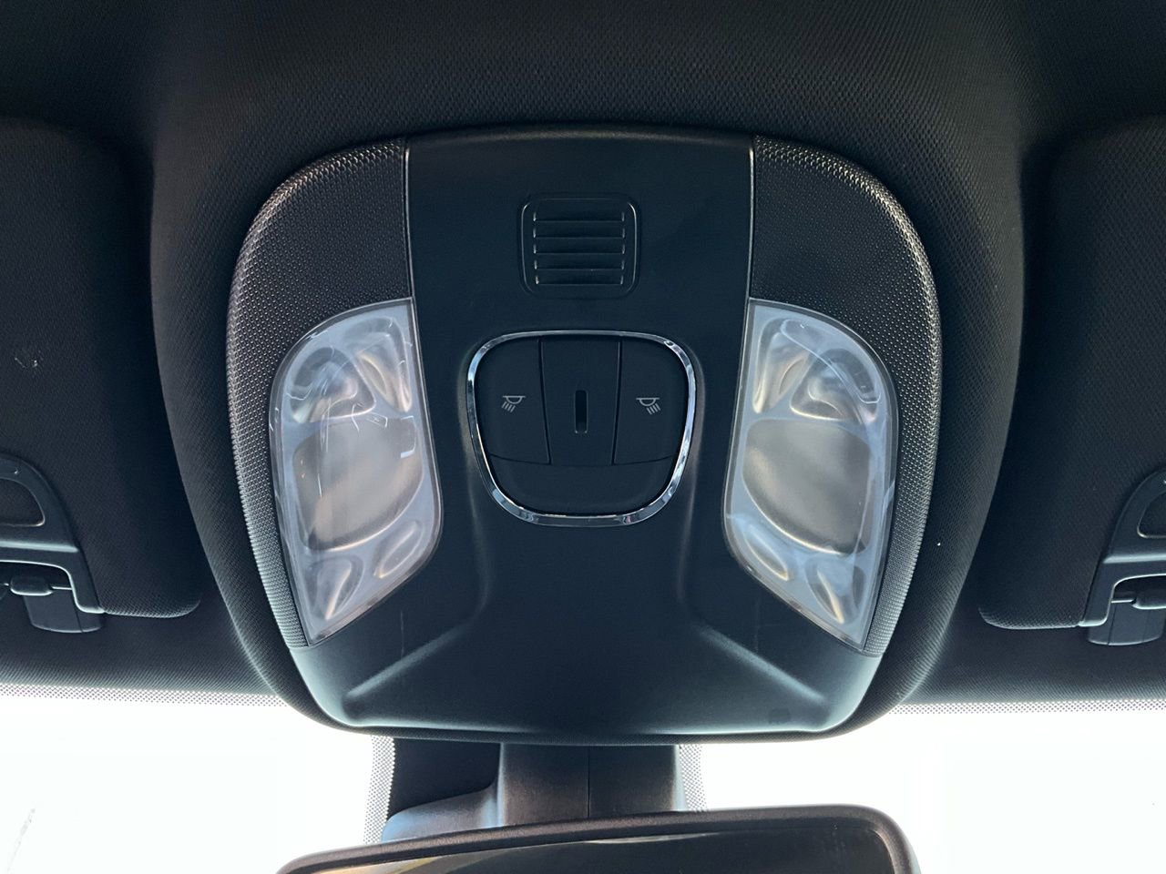 Used 2025 Jeep Compass Trailhawk image 16