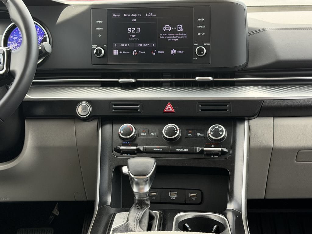 Certified 2024 Kia Carnival LX FWD image 18