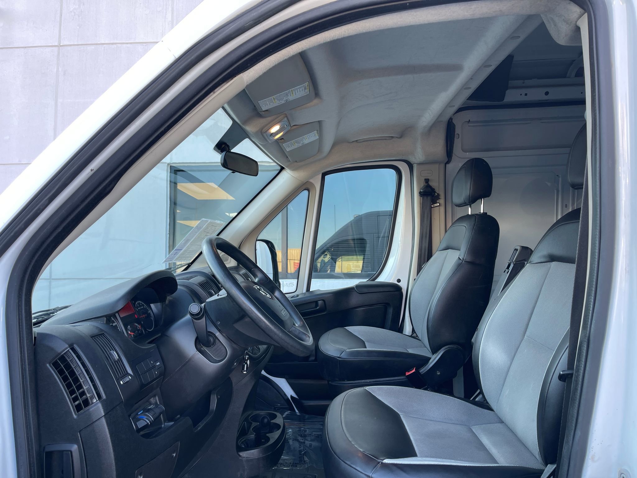 Used 2017 RAM ProMaster 2500 FWD image 9
