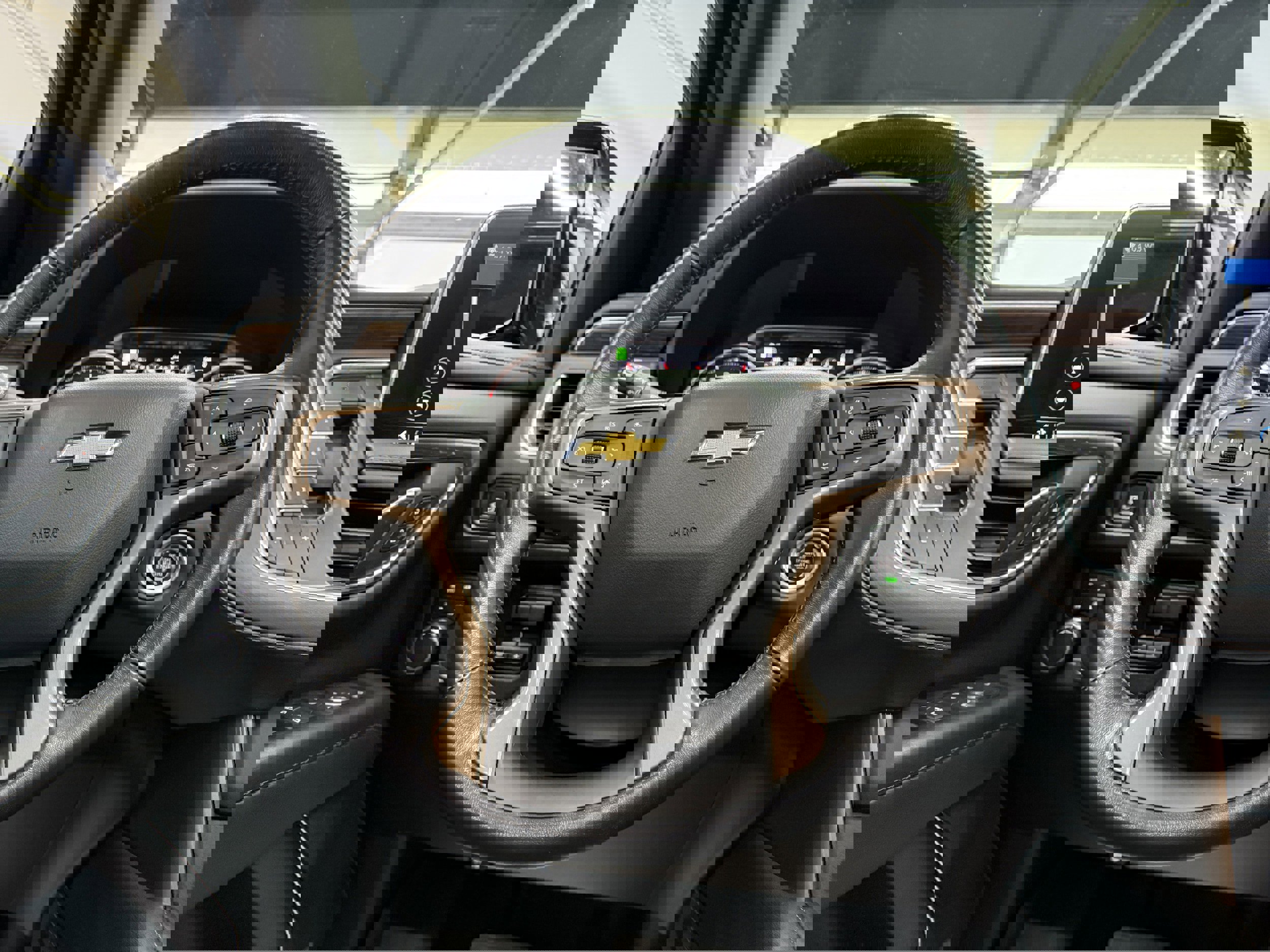 Used 2021 Chevrolet Tahoe High Country w/ Premium Package AWD/4WD image 14