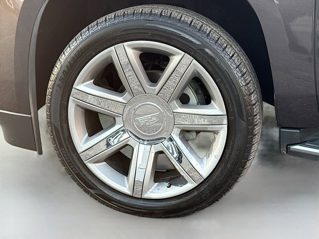 Used 2017 Cadillac Escalade Luxury image 43