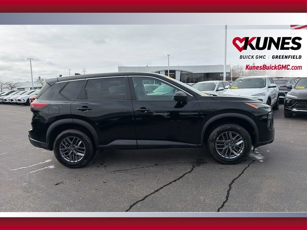 Used 2024 Nissan Rogue S image 4