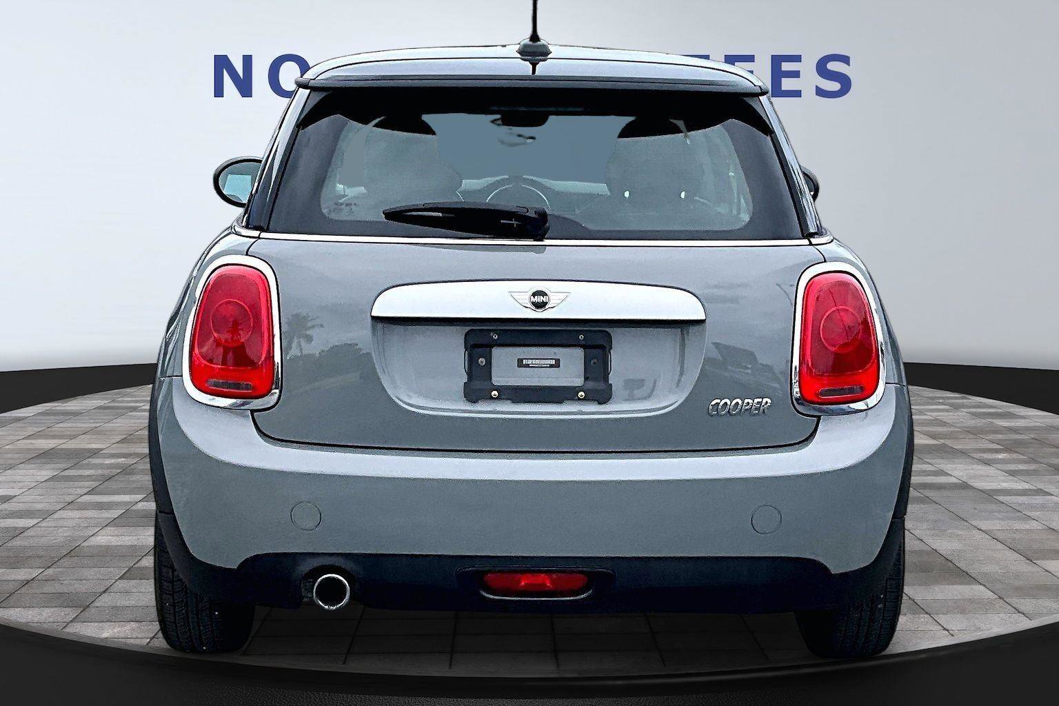 Used 2015 MINI Cooper 2-Door Hardtop FWD image 5