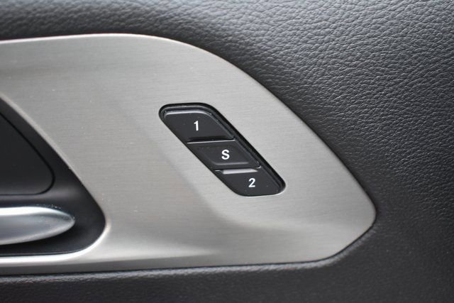 Used 2021 Chrysler Pacifica Limited w/ S Appearance Package image 16