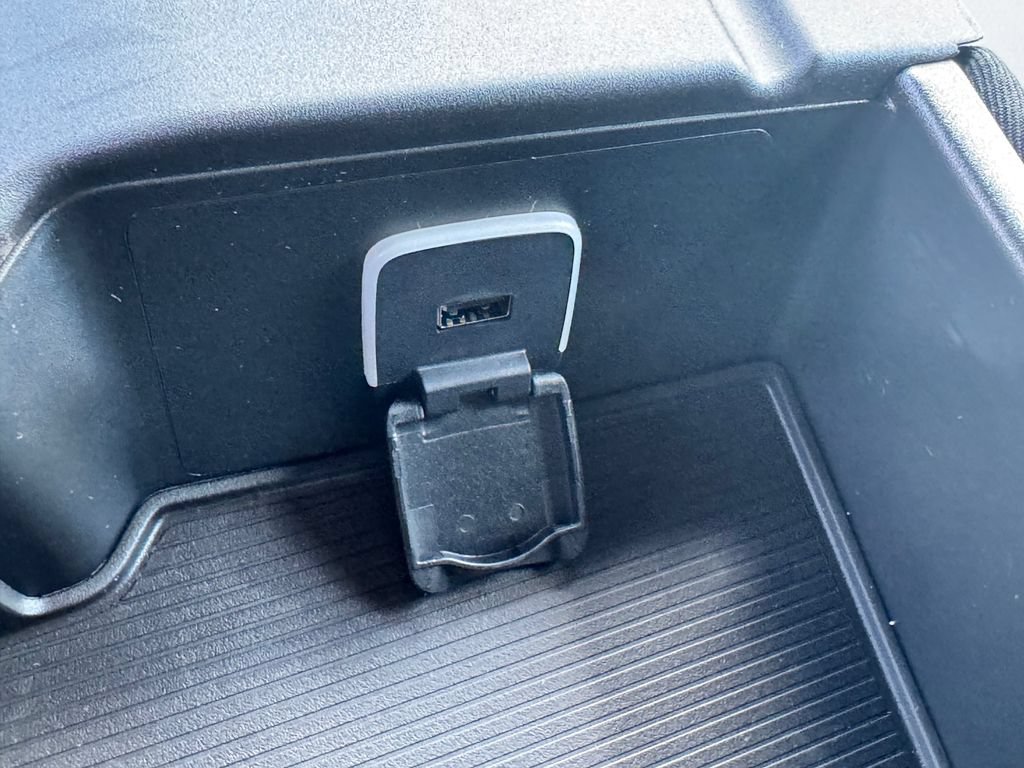 New 2026 RAM 3500 Tradesman AWD/4WD image 23