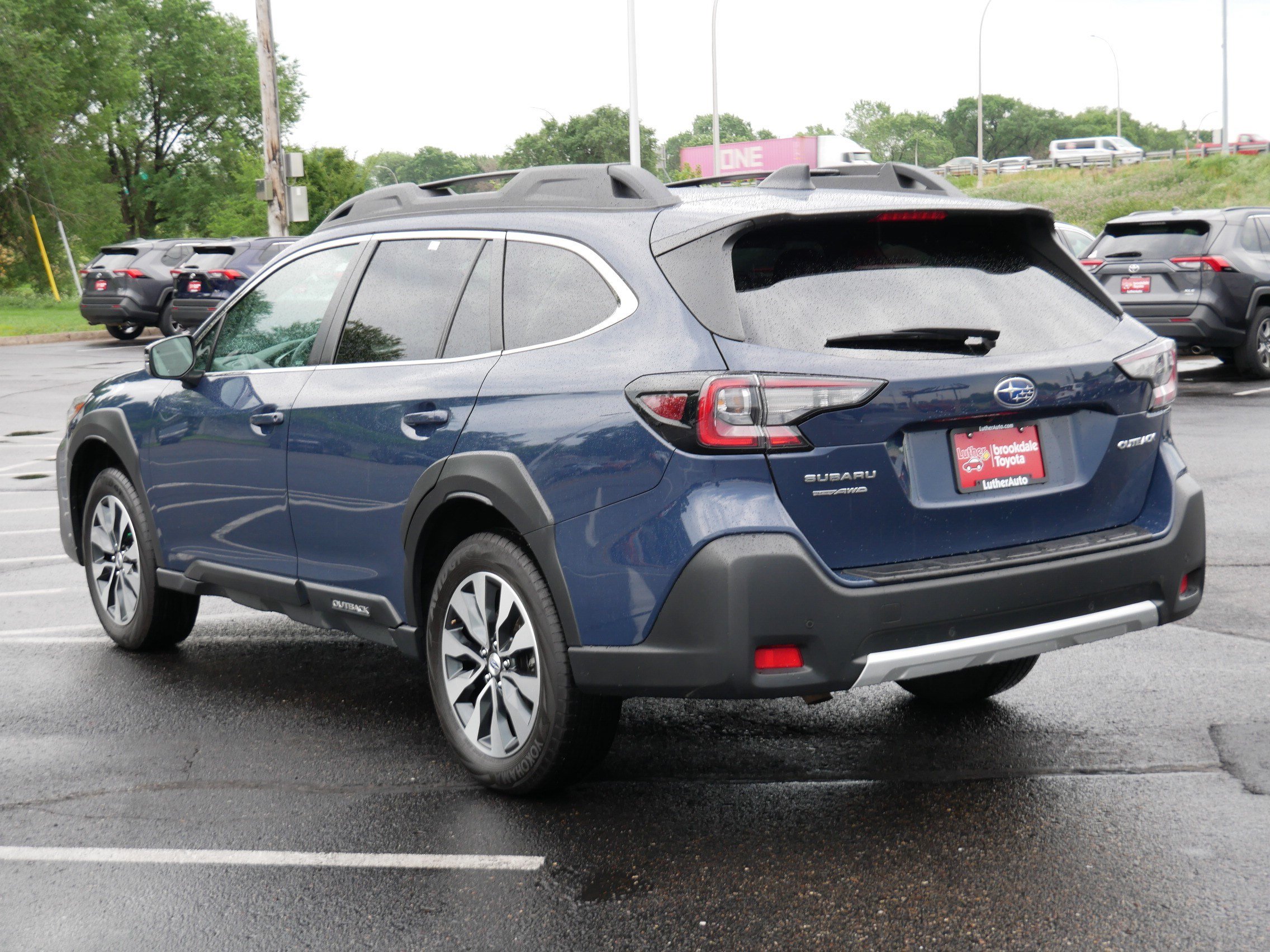 Used 2023 Subaru Outback Limited AWD/4WD image 5