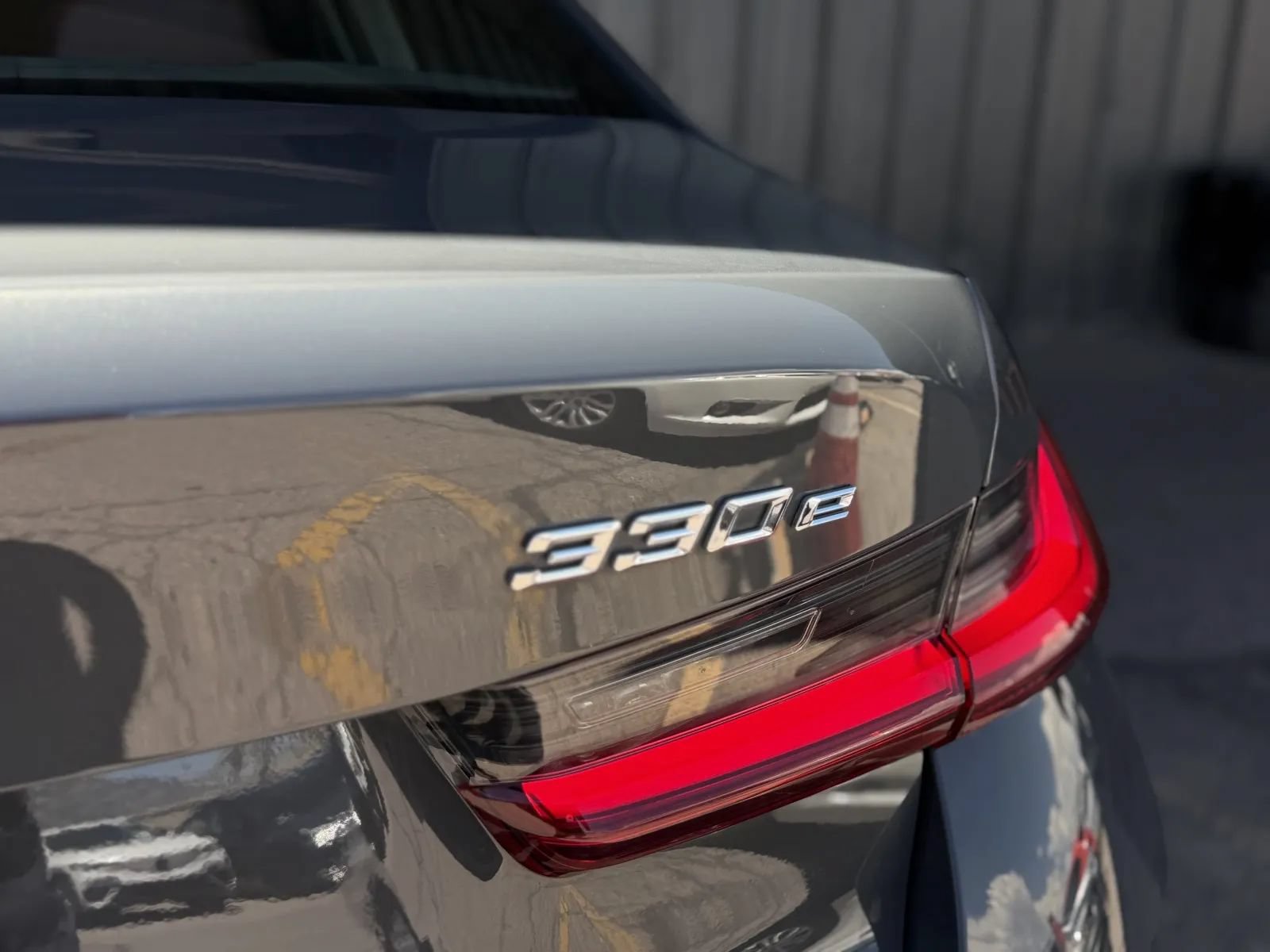 Used 2024 BMW 330e w/ Convenience Package RWD image 45