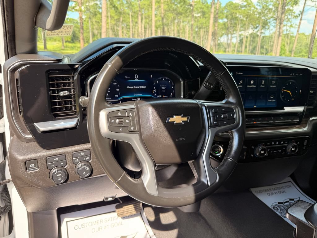 Used 2025 Chevrolet Silverado 1500 LT w/ Work Truck Package AWD/4WD image 15