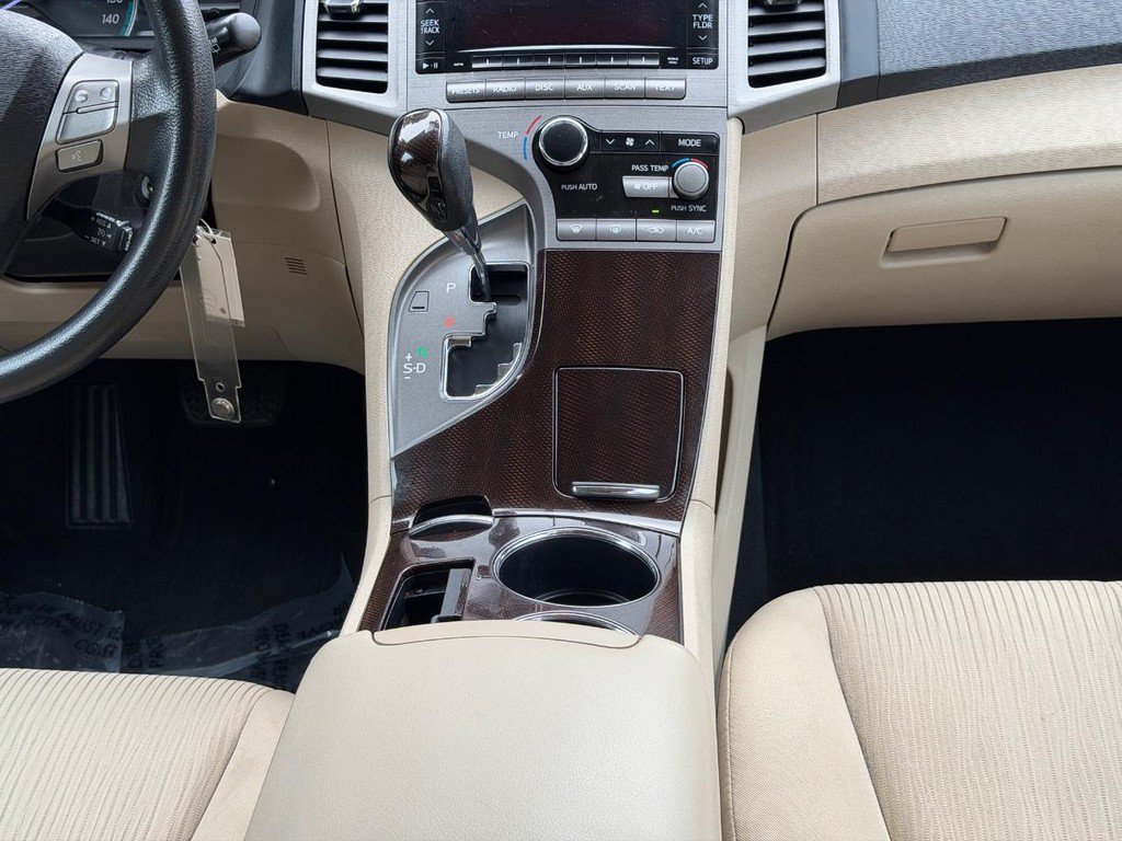 Used 2012 Toyota Venza LE FWD image 14