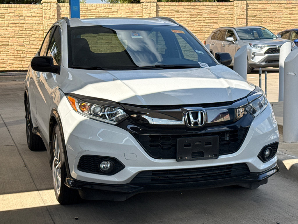 Used 2019 Honda HR-V Sport image 3