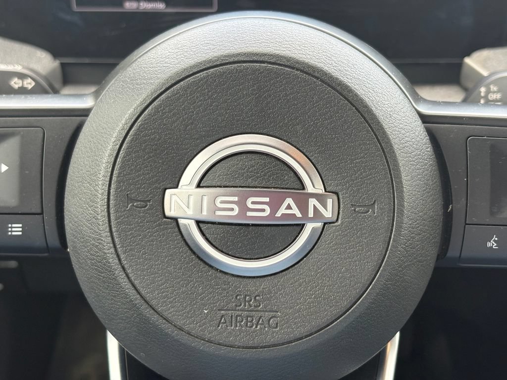 Used 2025 Nissan Kicks SV AWD/4WD image 20