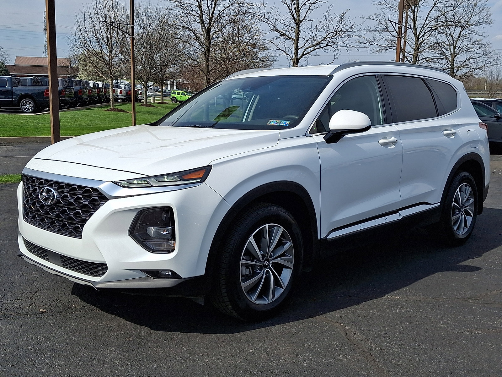 Used 2019 Hyundai Santa Fe SEL AWD/4WD image 3
