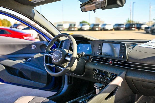 New 2026 Hyundai Elantra Hybrid FWD image 15
