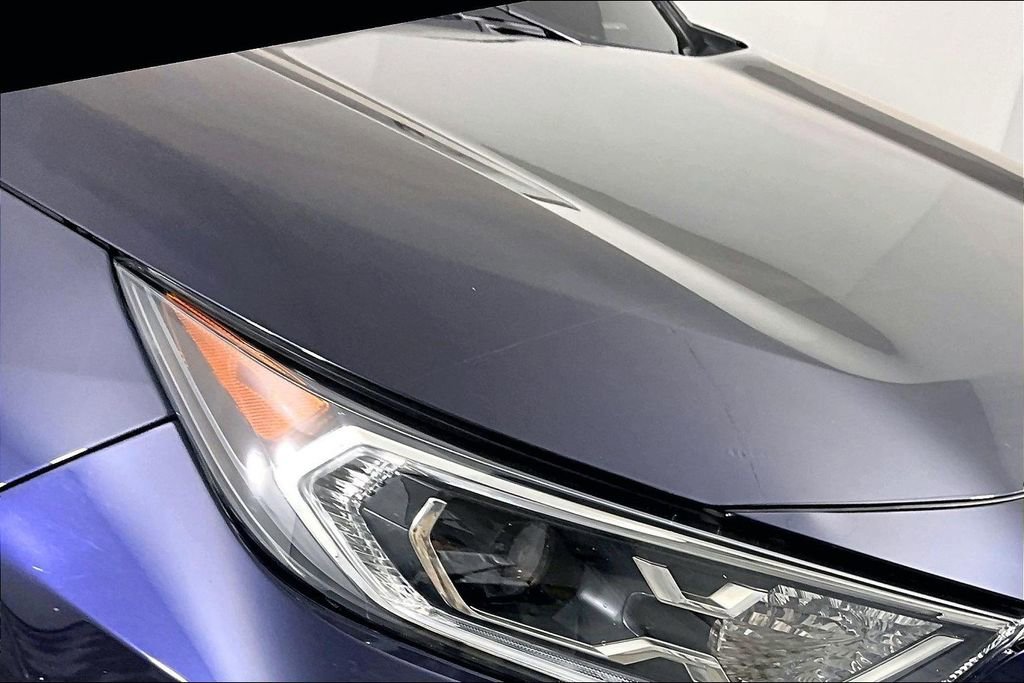 Used 2021 Toyota RAV4 XLE Premium image 31