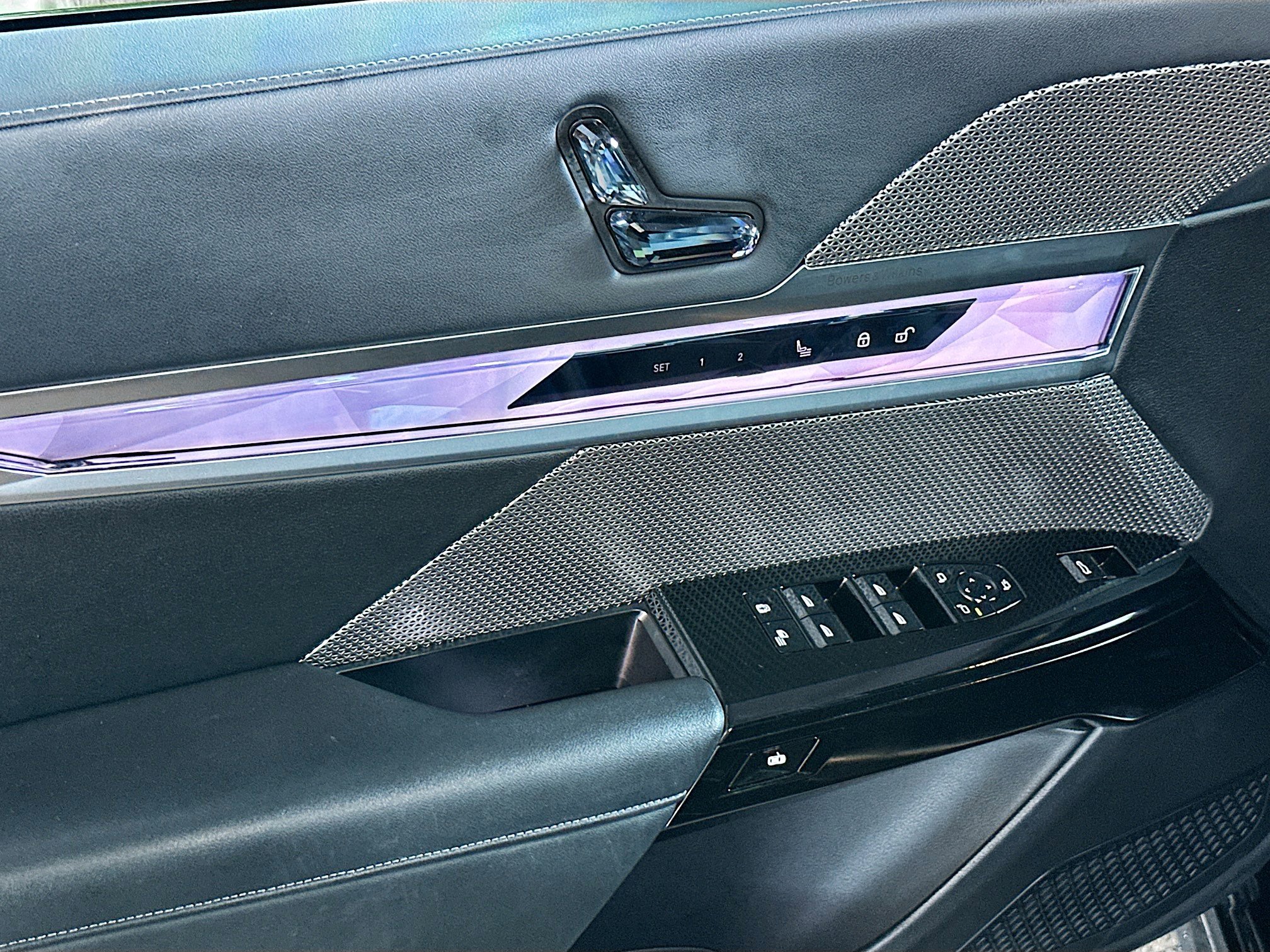 Certified 2024 BMW 740i image 18