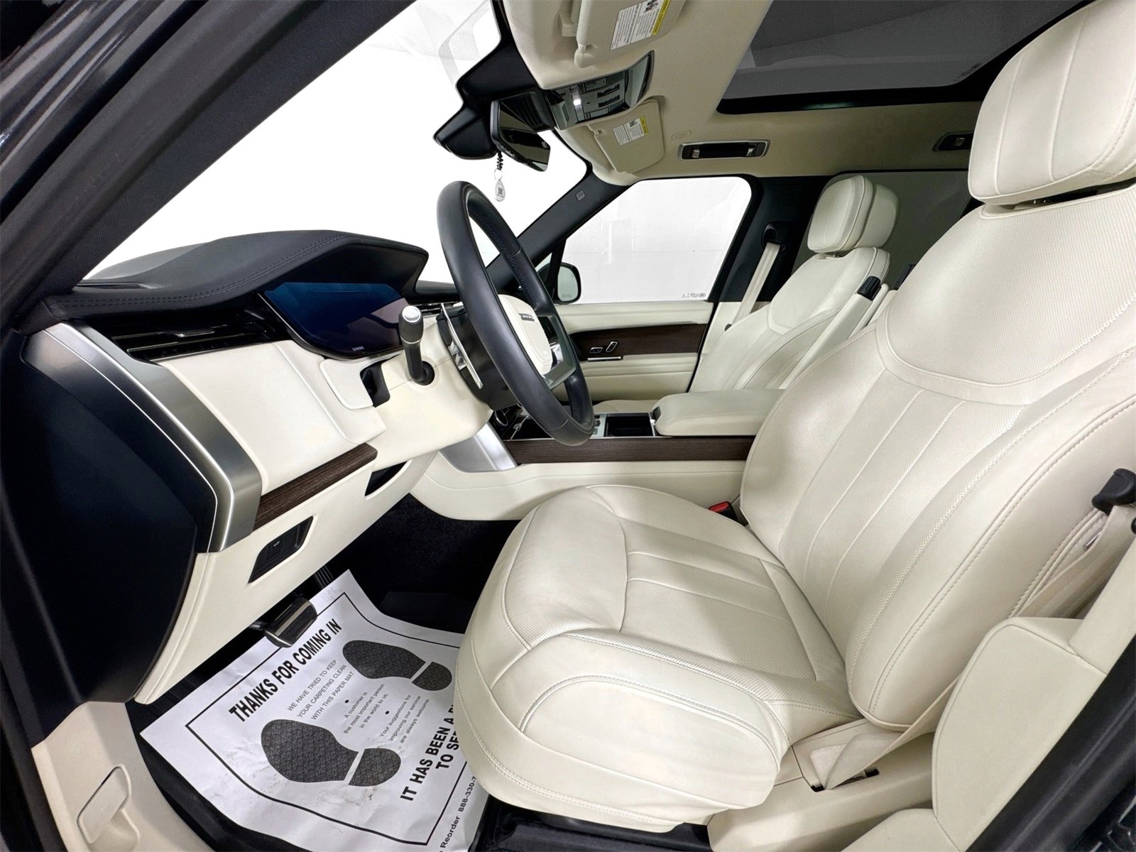 Used 2023 Land Rover Range Rover SE image 20