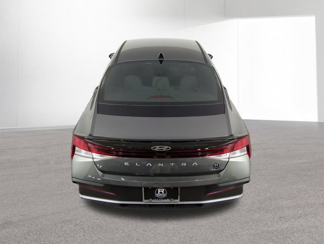New 2026 Hyundai Elantra Sport FWD image 34