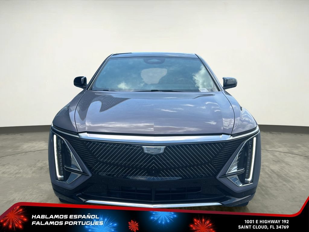 Certified 2025 Cadillac Lyriq Luxury w/ LPO, Floor Liner Package AWD/4WD image 9