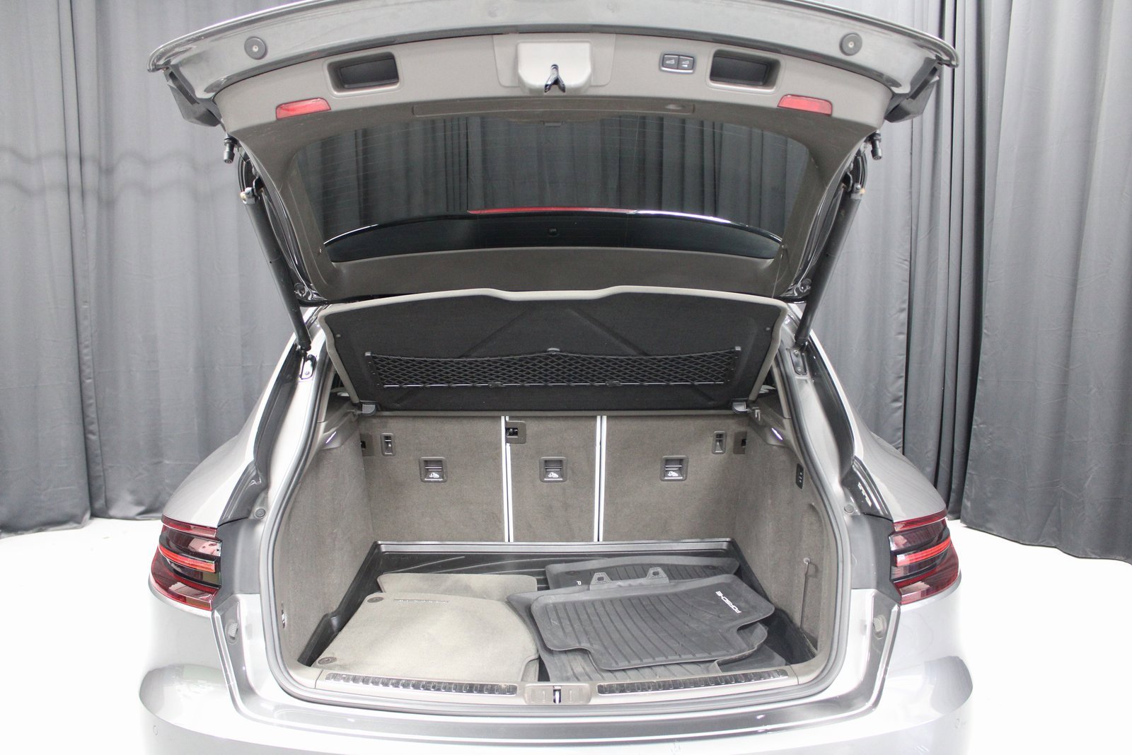 Used 2018 Porsche Macan GTS image 15