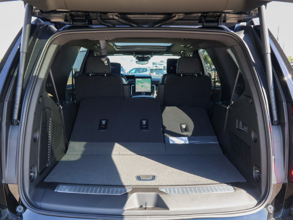 New 2027 GMC Yukon Denali w/ Denali Reserve Package AWD/4WD image 5