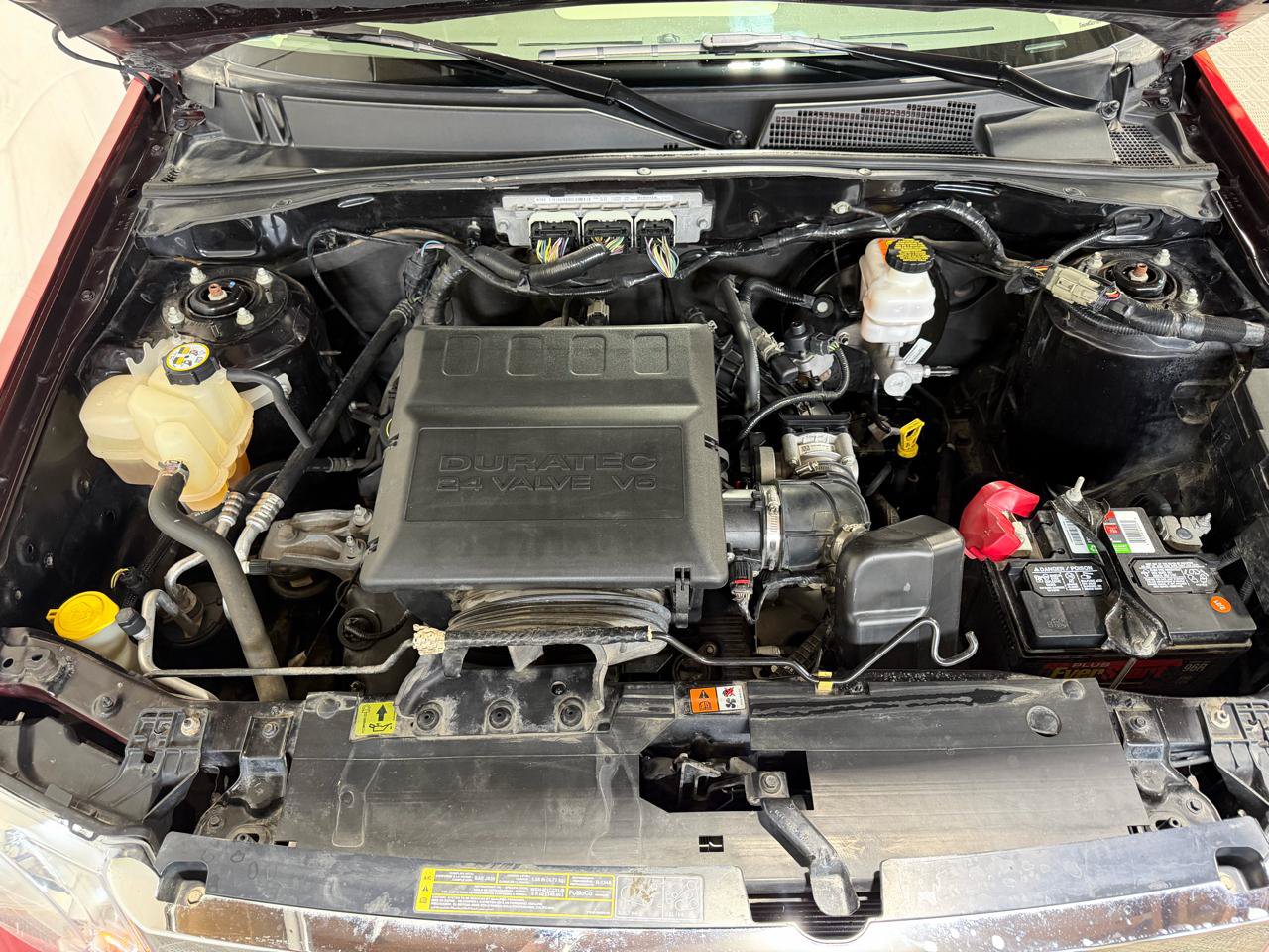 Used 2010 Ford Escape XLT AWD/4WD image 28