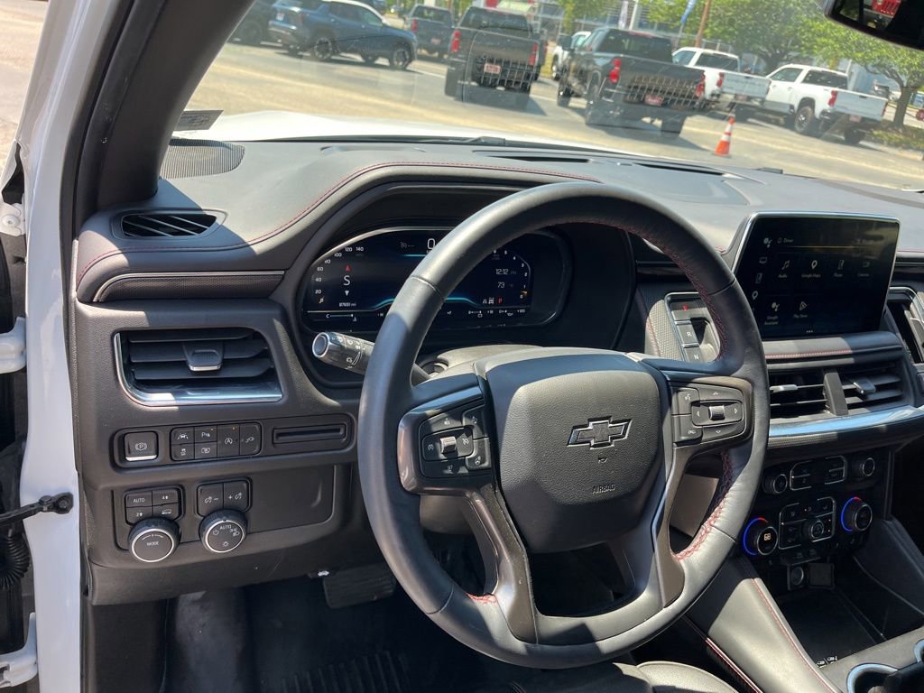 Used 2022 Chevrolet Suburban RST w/ Luxury Package AWD/4WD image 17