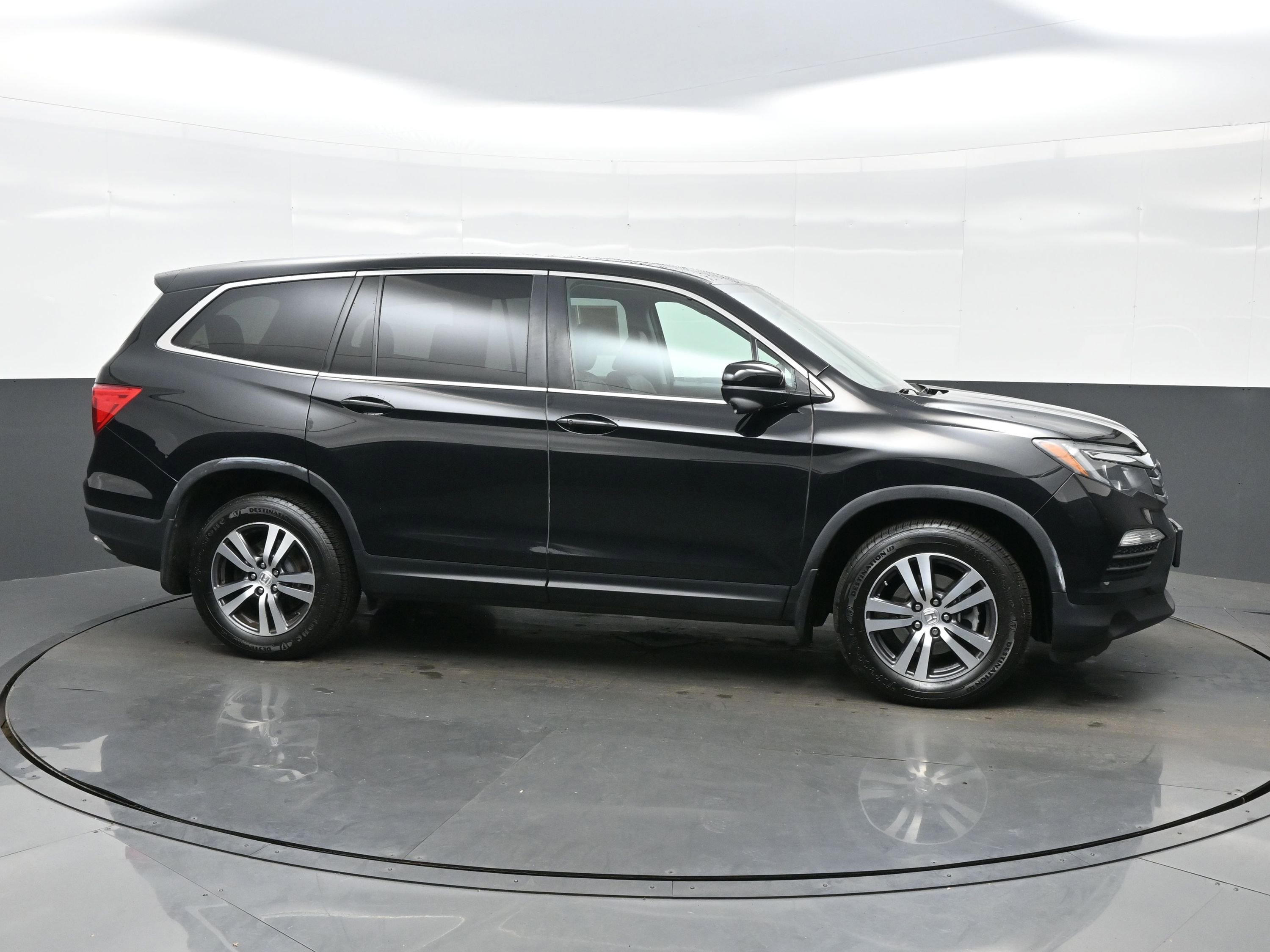 Used 2017 Honda Pilot EX-L image 7
