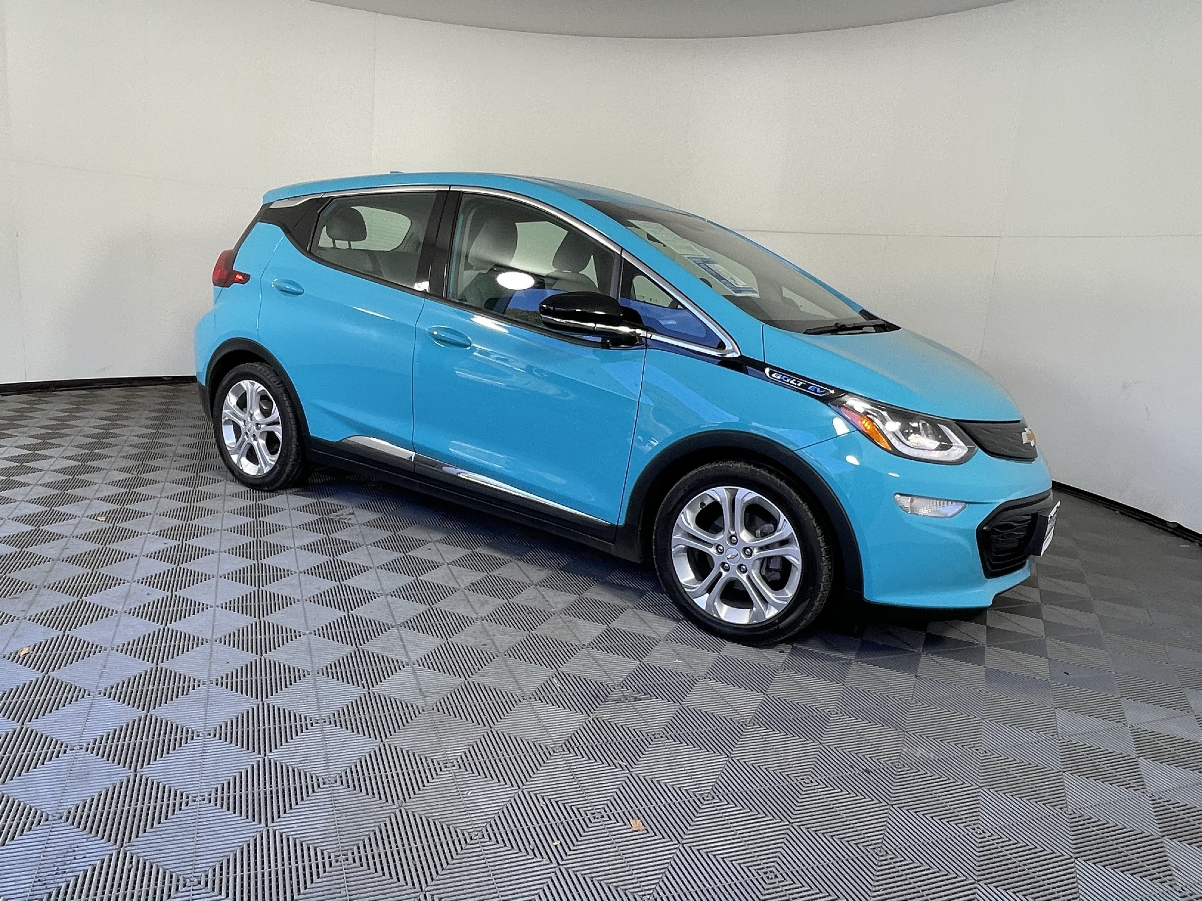 Used 2020 Chevrolet Bolt LT FWD image 7