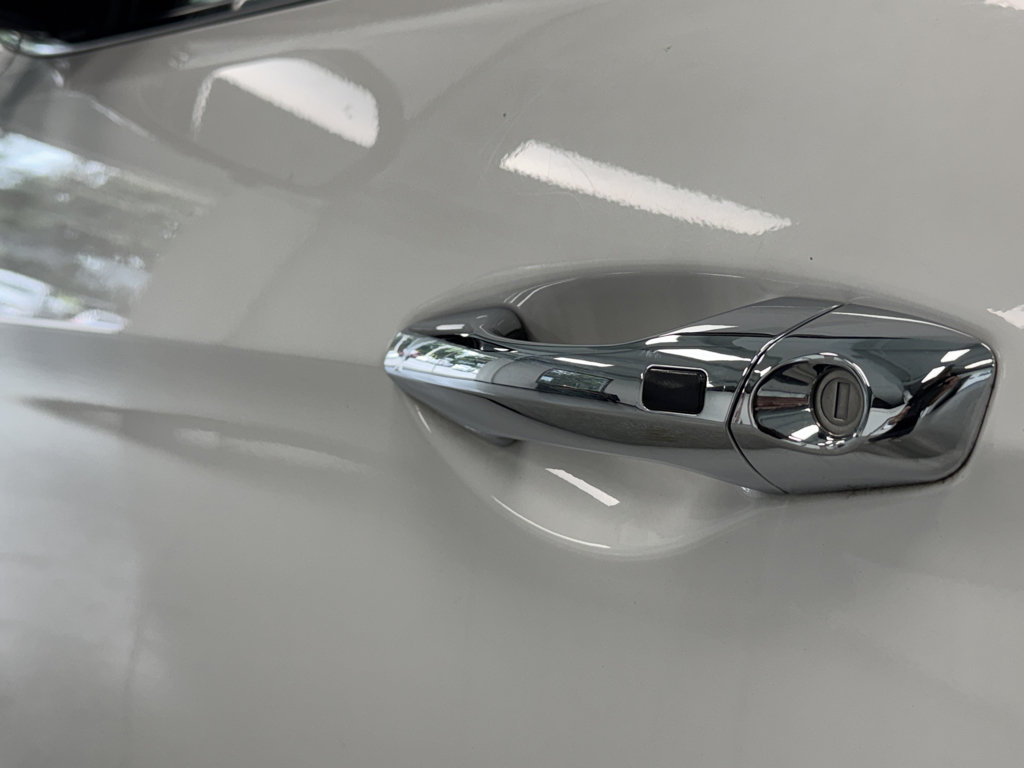 Used 2018 Hyundai Santa Fe AWD w/ SE Ultimate Tech Package 03 image 12