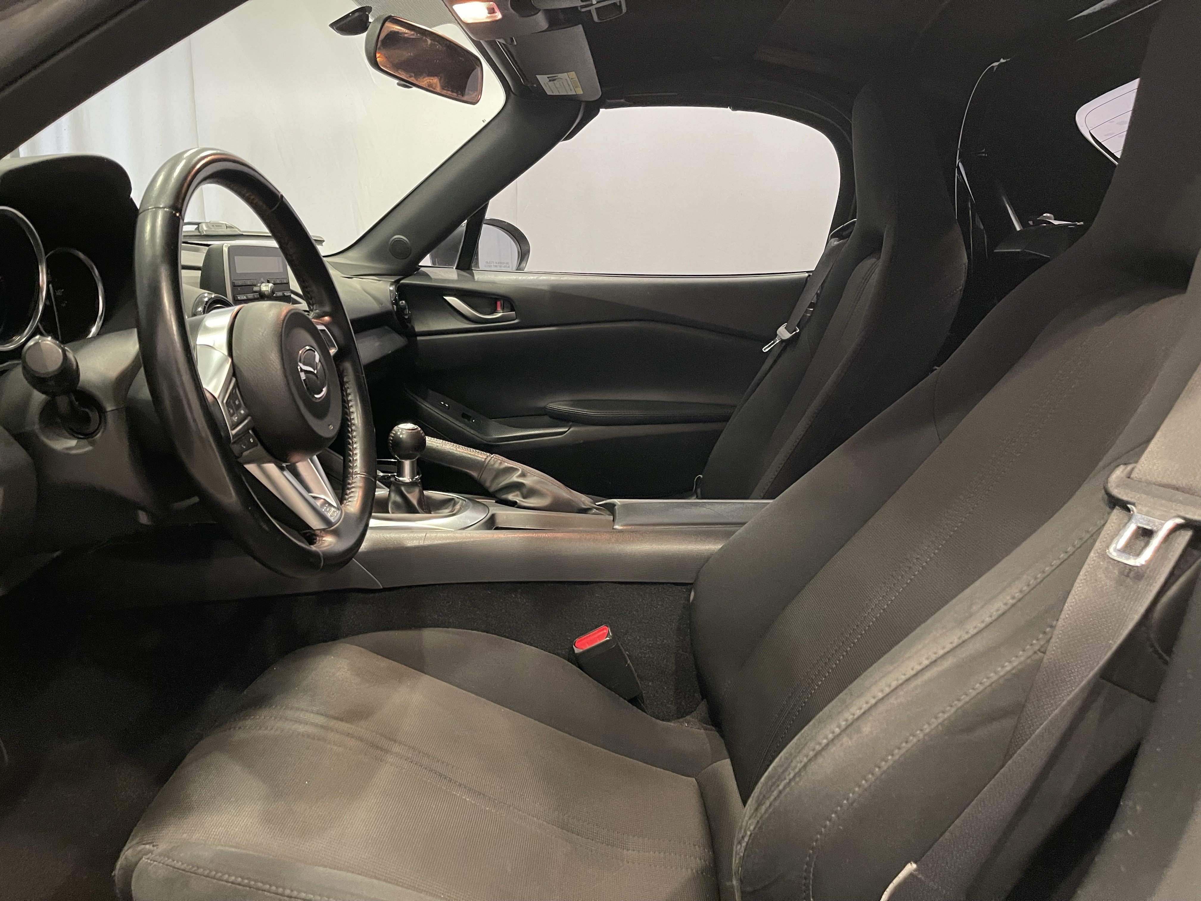 Used 2016 MAZDA MX-5 Miata Sport RWD image 14